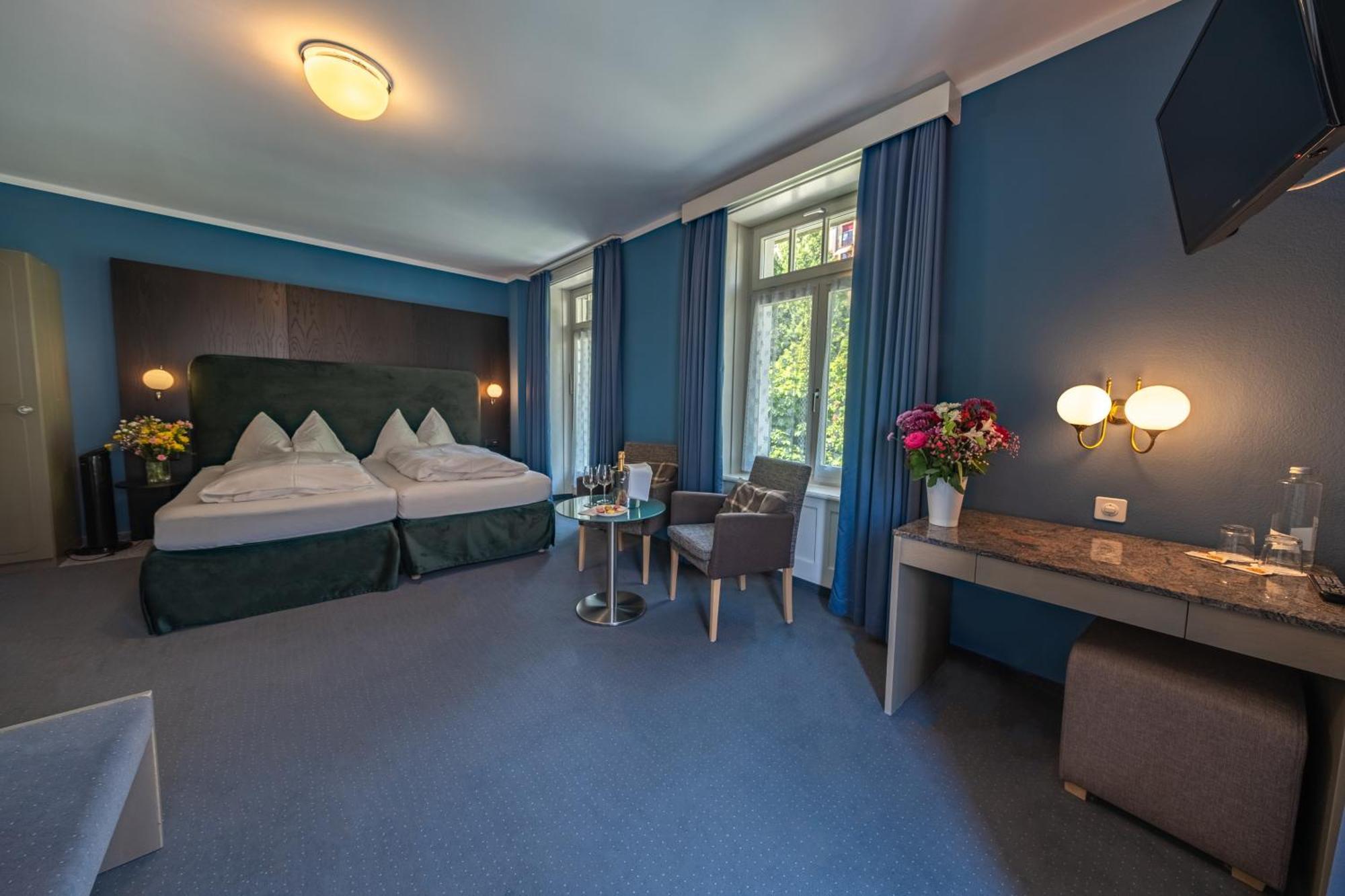 Royal Hotel